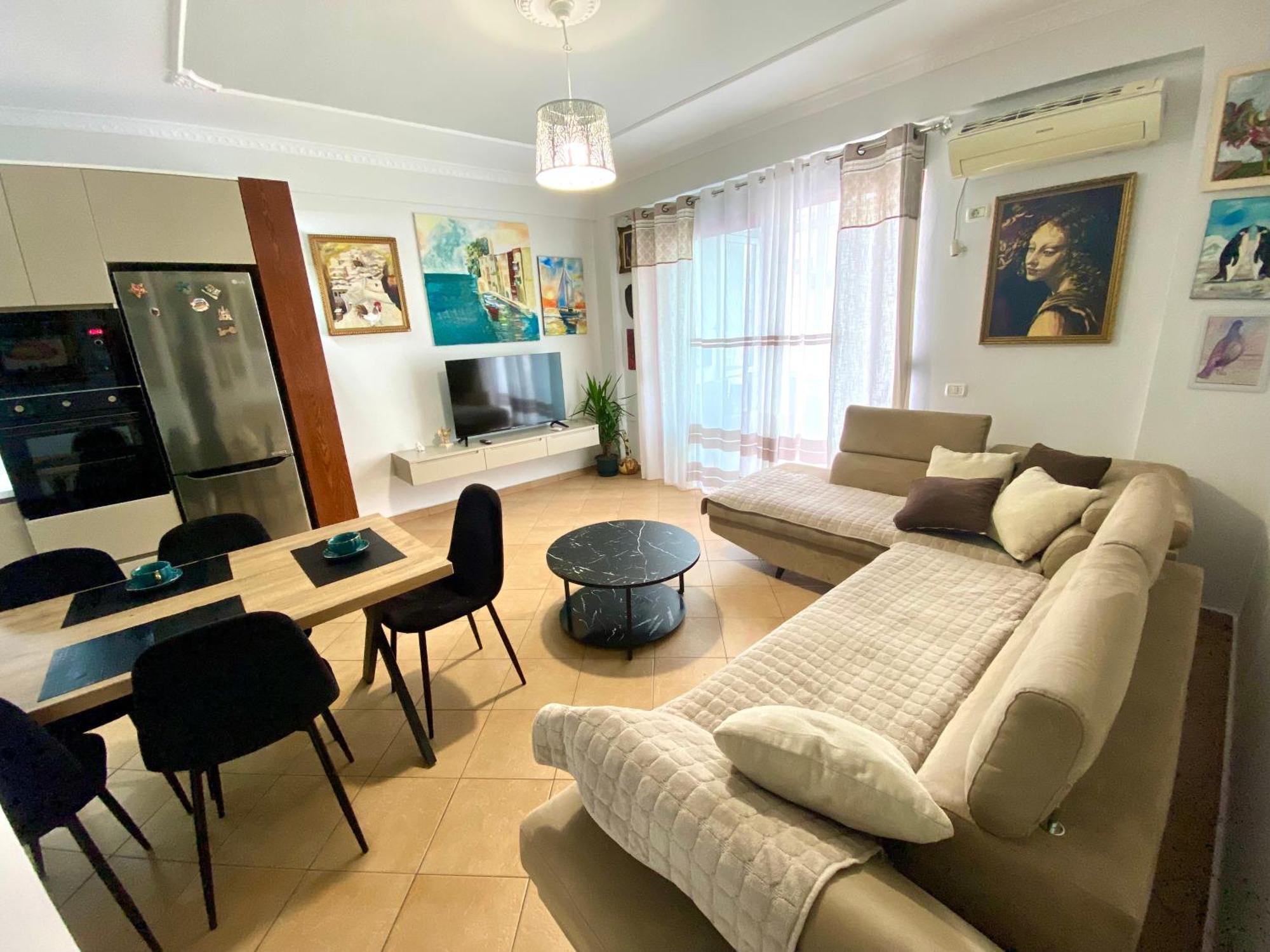 Stay At An Artist'S Place! Tirana Esterno foto