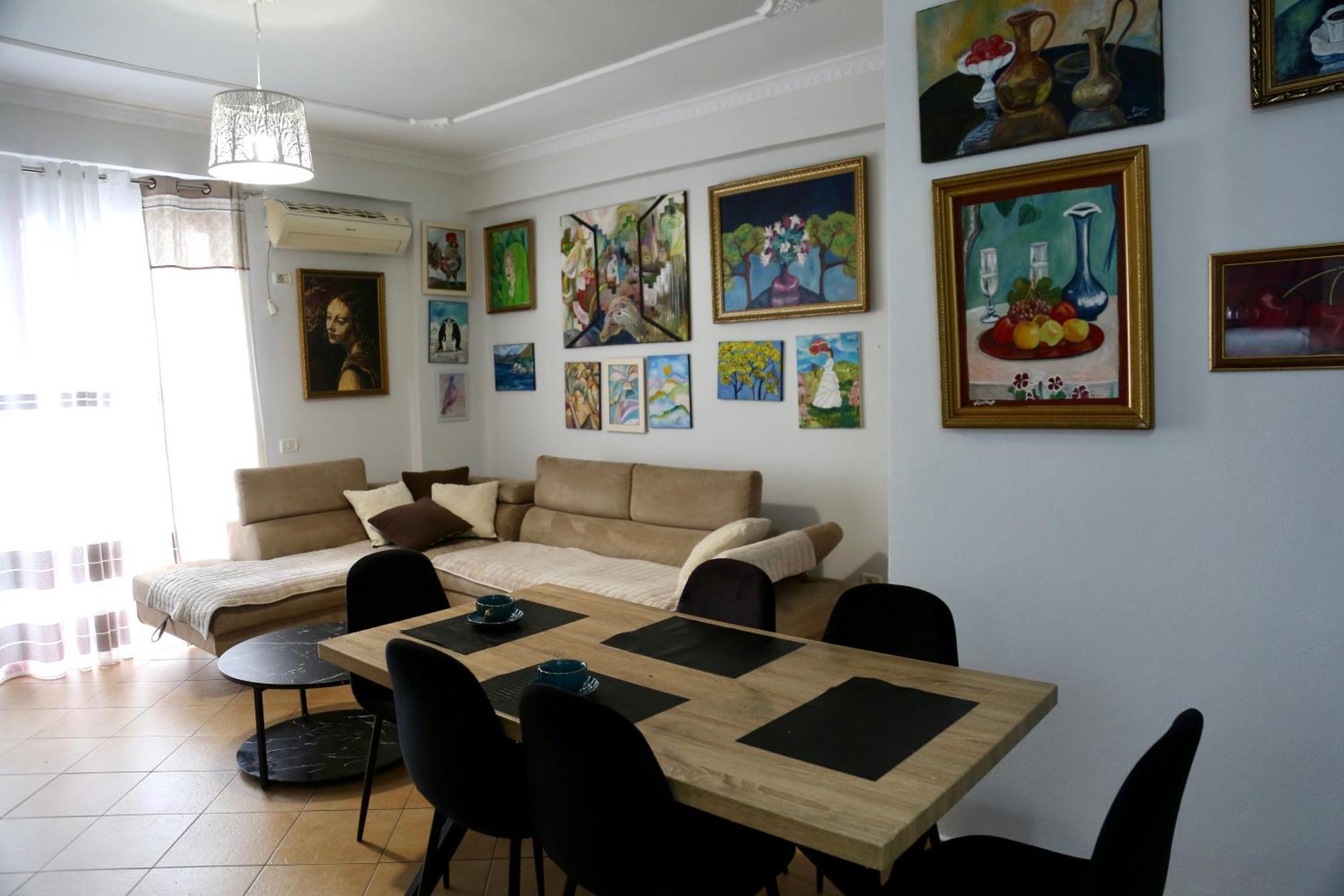 Stay At An Artist'S Place! Tirana Esterno foto